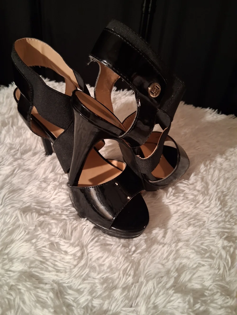 Liz Claiborne Black Patent & Fabric Crisscross Slingback Heels NWOT